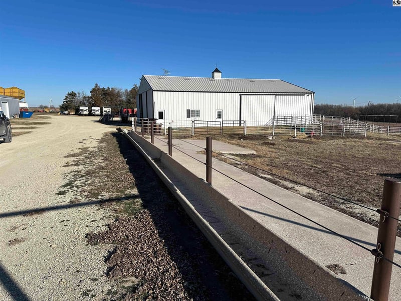 784 310th St, Durham, KS 67438