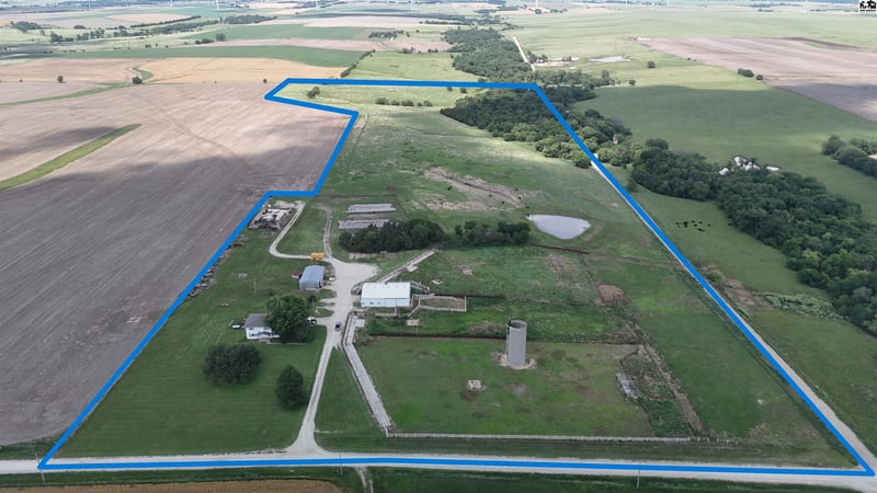784 310th St, Durham, KS 67438