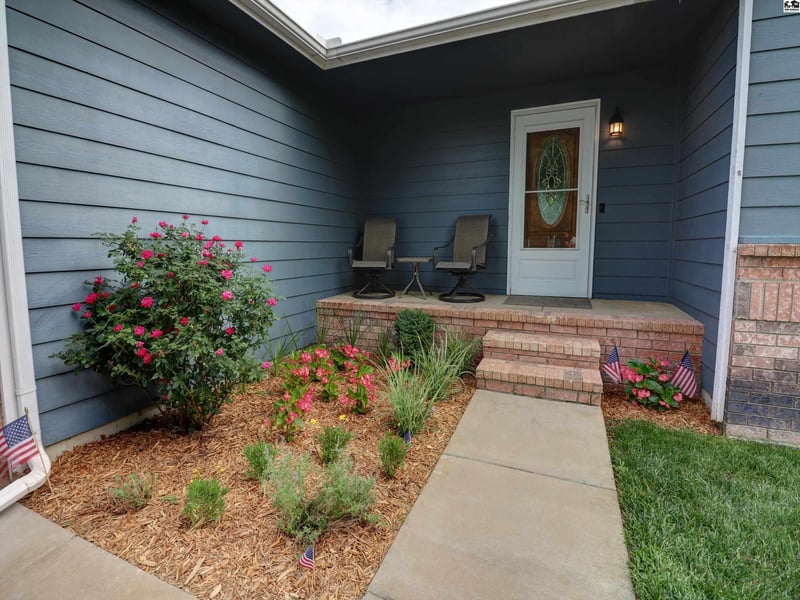 113 Brookview Ct, Hutchinson, KS 67501