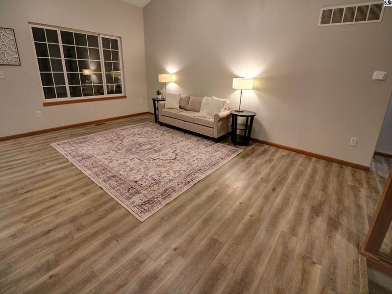 113 Brookview Ct, Hutchinson, KS 67501