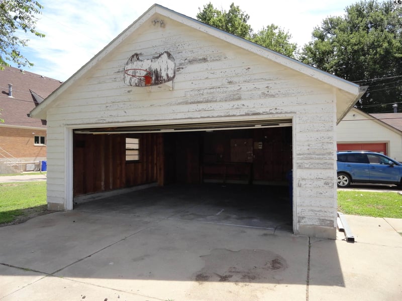 611 Kansas Ave, Mcpherson, KS 67460