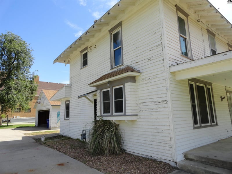 611 Kansas Ave, Mcpherson, KS 67460