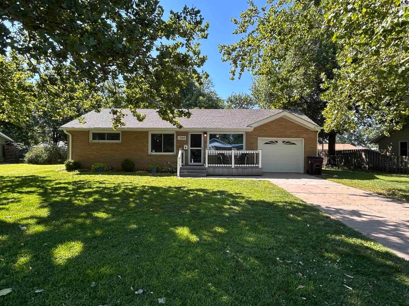 1304 Lyndon Rd, Mcpherson, KS 67460