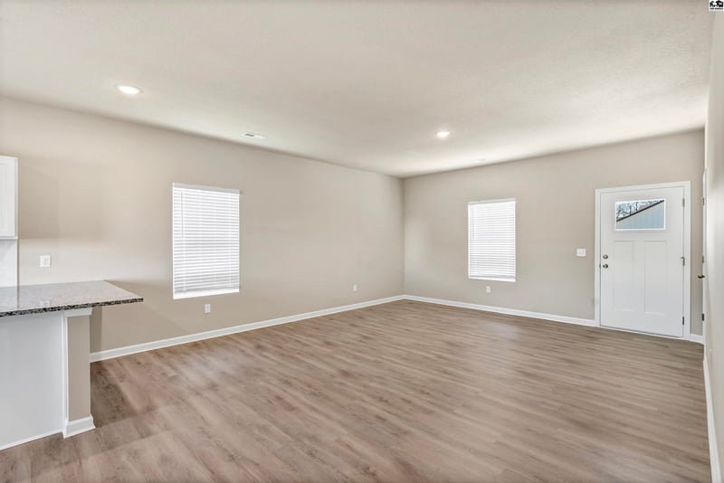 1033 Clubhouse Dr, Mcpherson, KS 67460