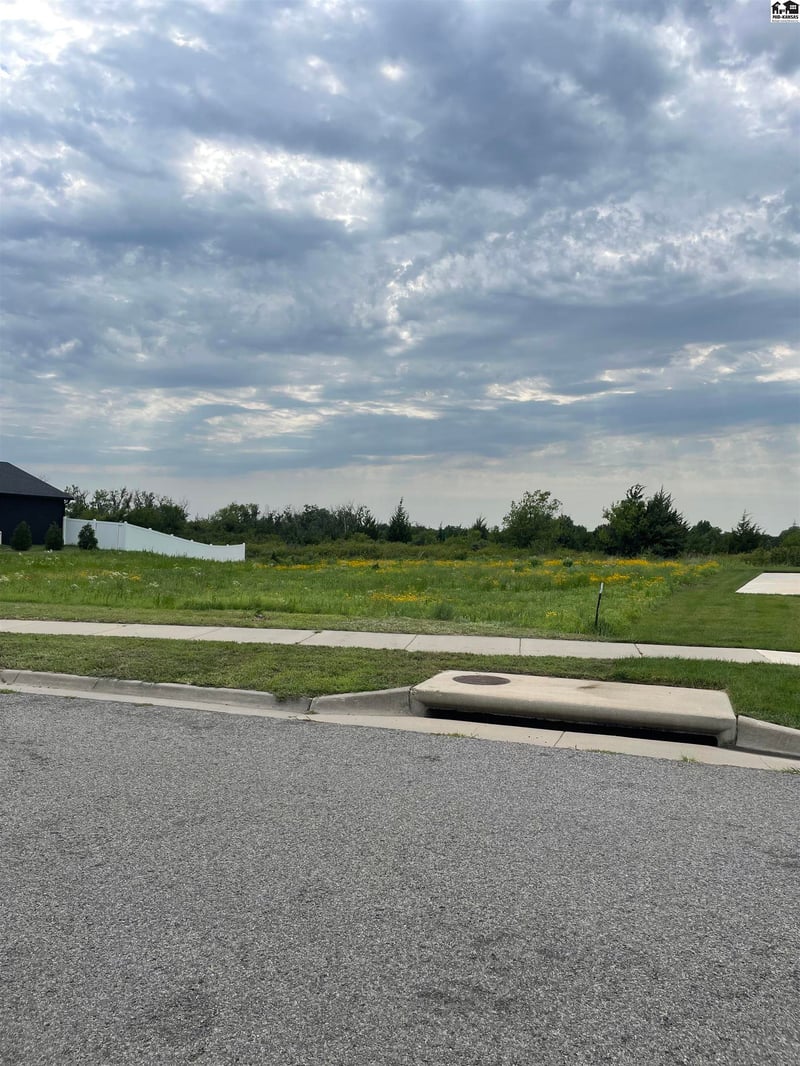 0000 Panorama Dr, Hutchinson, KS 67502