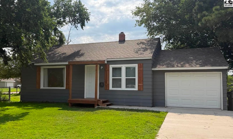 2101 Jackson St, Hutchinson, KS 67502