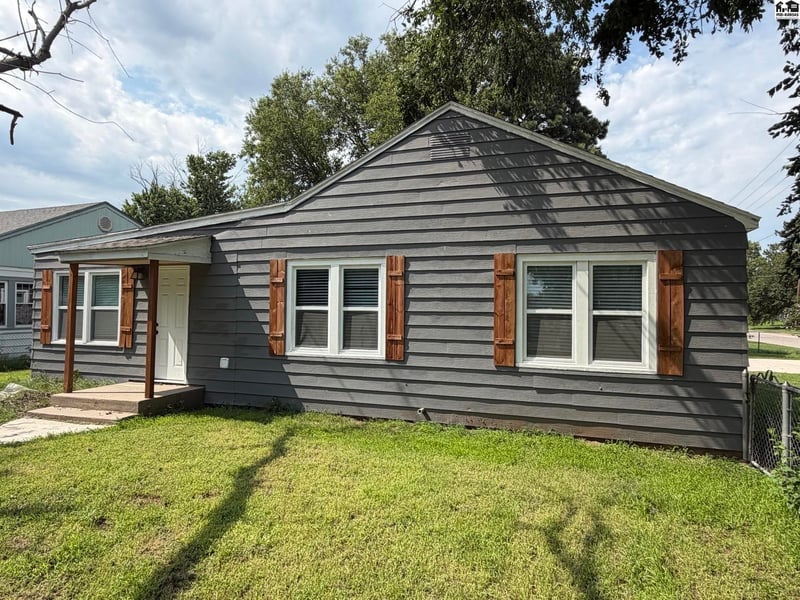 2101 Jackson St, Hutchinson, KS 67502