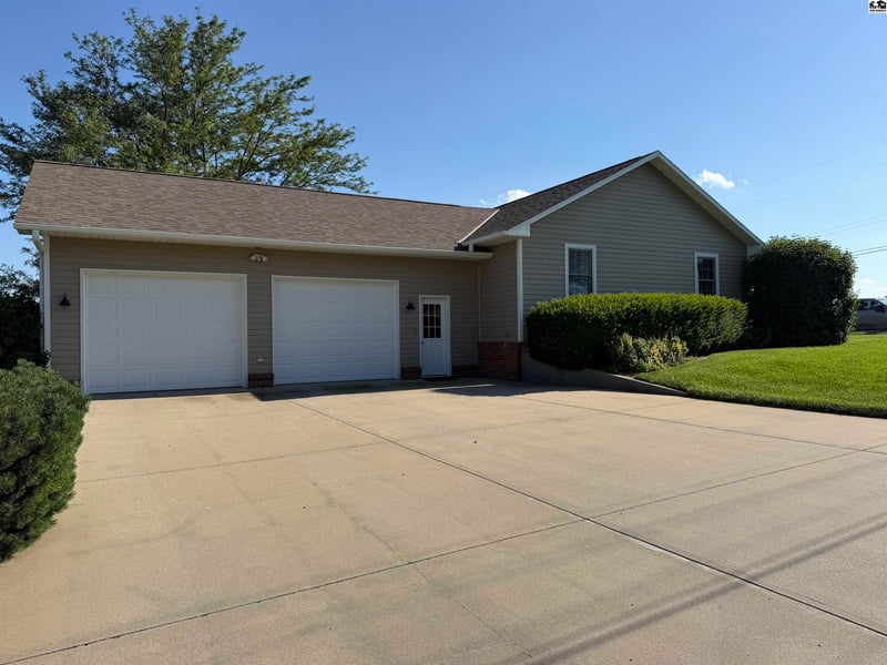 622 Locust St, Mankato, KS 66956