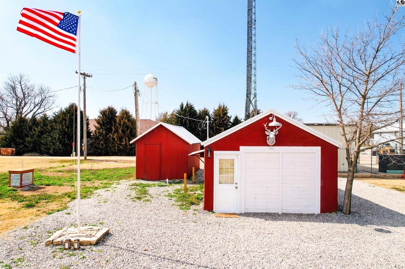 00000 M Rd, Hanston, KS 67849