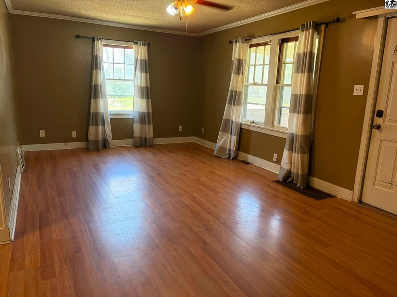 632 7th Ave, Hutchinson, KS 67501