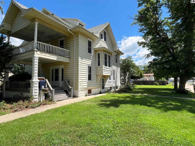 825 Ash St, Mcpherson, KS 67460