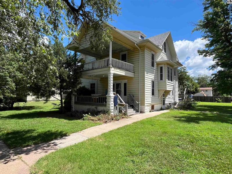 825 Ash St, Mcpherson, KS 67460