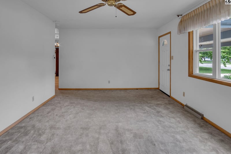 1206 Eastmoor Dr, Mcpherson, KS 67460