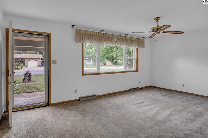 1206 Eastmoor Dr, Mcpherson, KS 67460