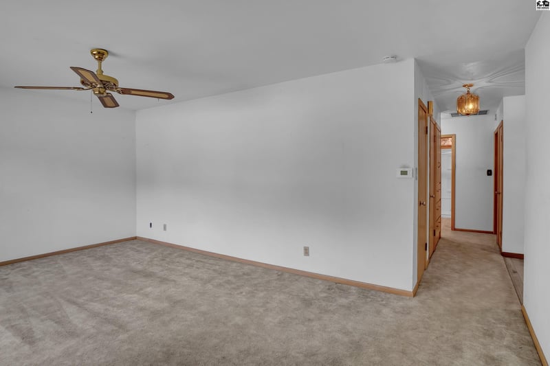 1206 Eastmoor Dr, Mcpherson, KS 67460