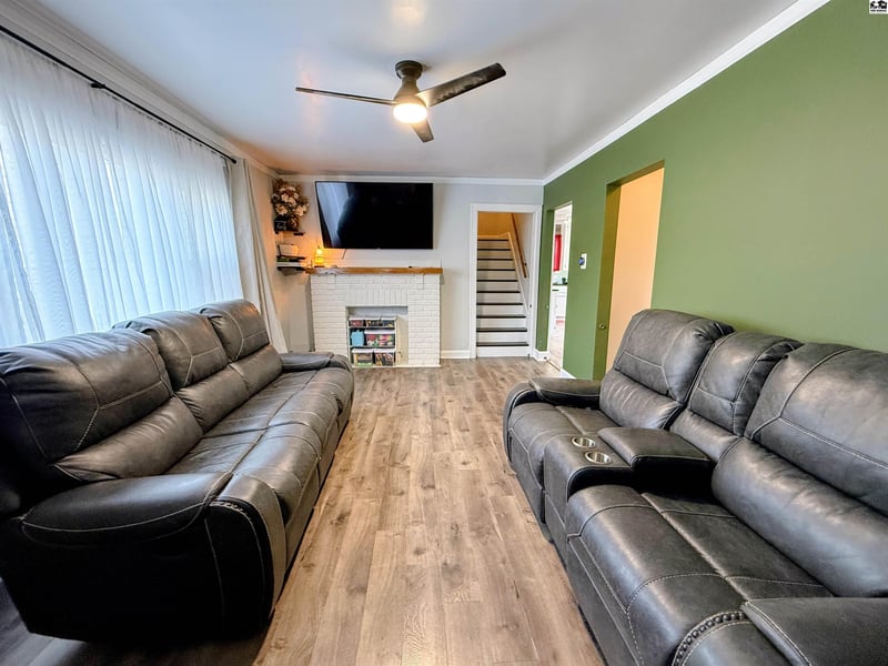 815 N Poplar St, Hutchinson, KS 67501