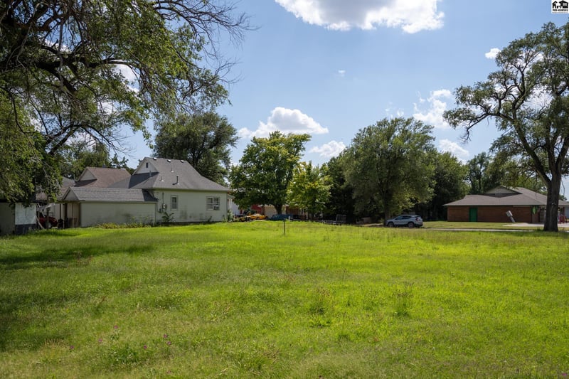 000 4th Ave, Hutchinson, KS 67501