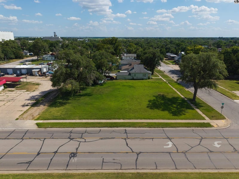 000 4th Ave, Hutchinson, KS 67501