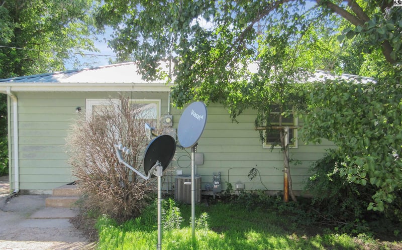 620 Park St, Larned, KS 67550