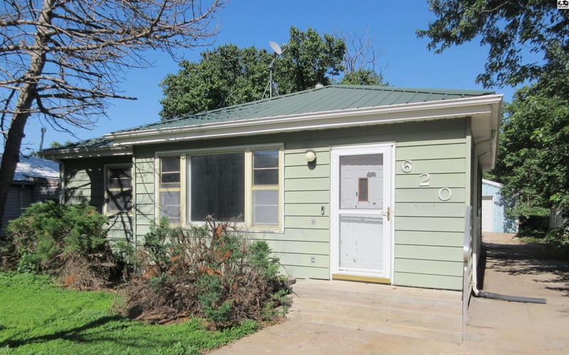 620 Park St, Larned, KS 67550