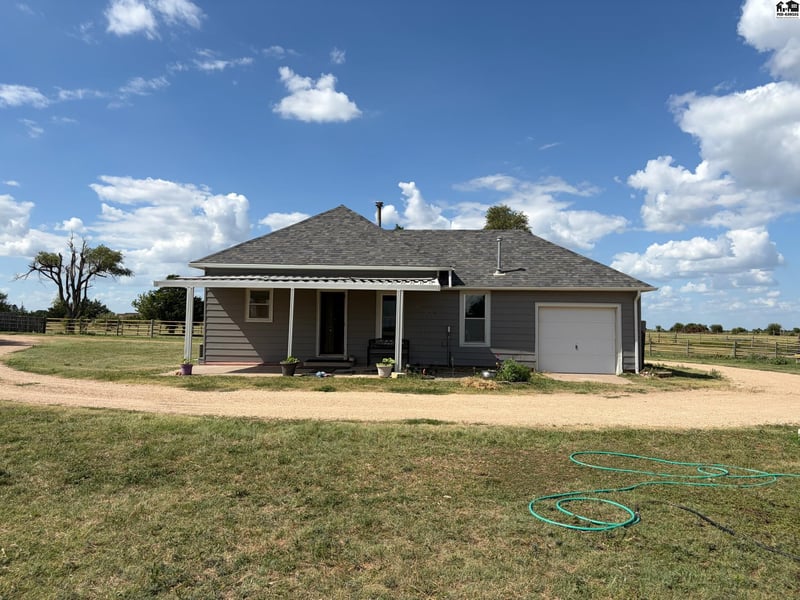 624 8th St, Bunker Hill, KS 67626