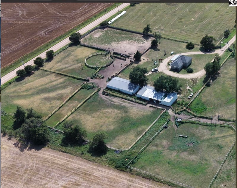 624 8th St, Bunker Hill, KS 67626