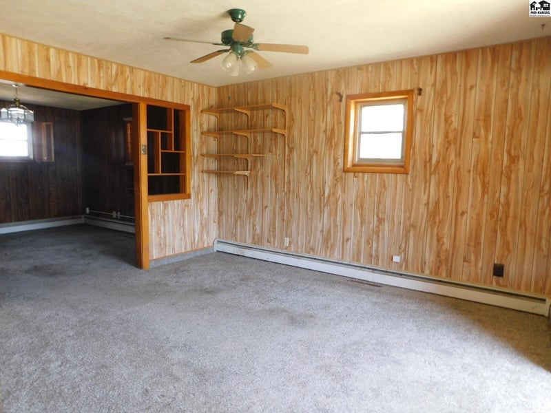 223 2nd St, Larned, KS 67550