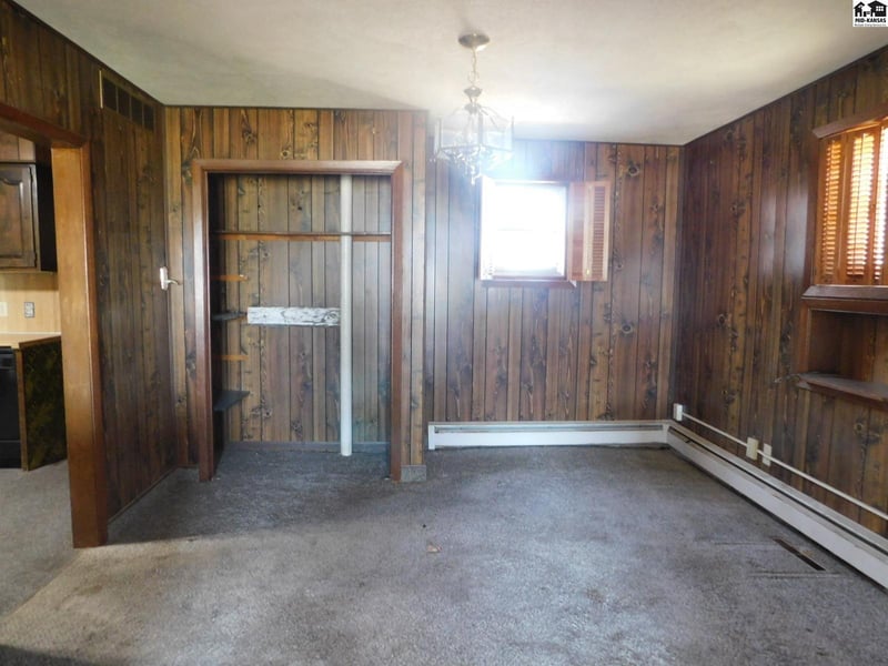 223 2nd St, Larned, KS 67550