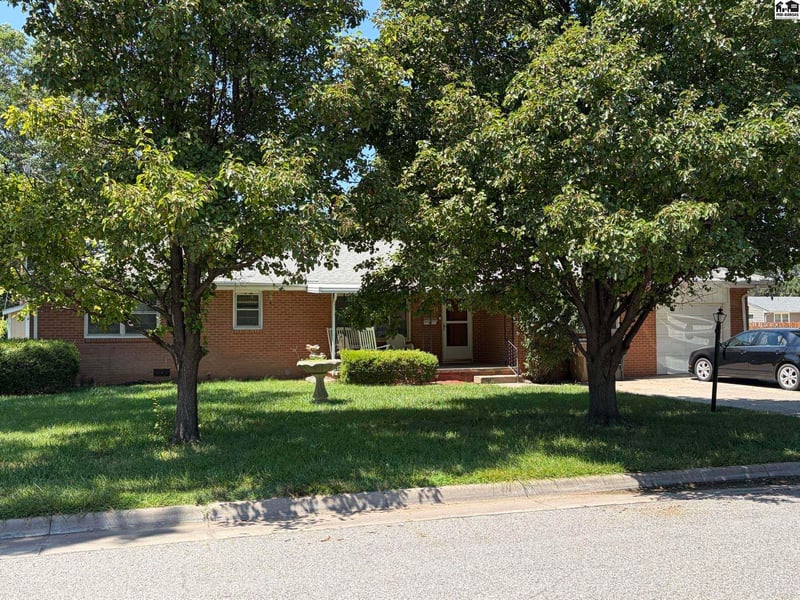 2809 N Jefferson St, Hutchinson, KS 67502