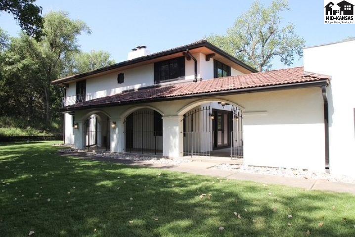 31 Linksland Dr, Hutchinson, KS 67502