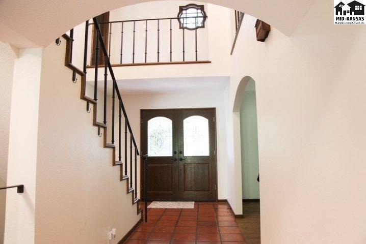 31 Linksland Dr, Hutchinson, KS 67502