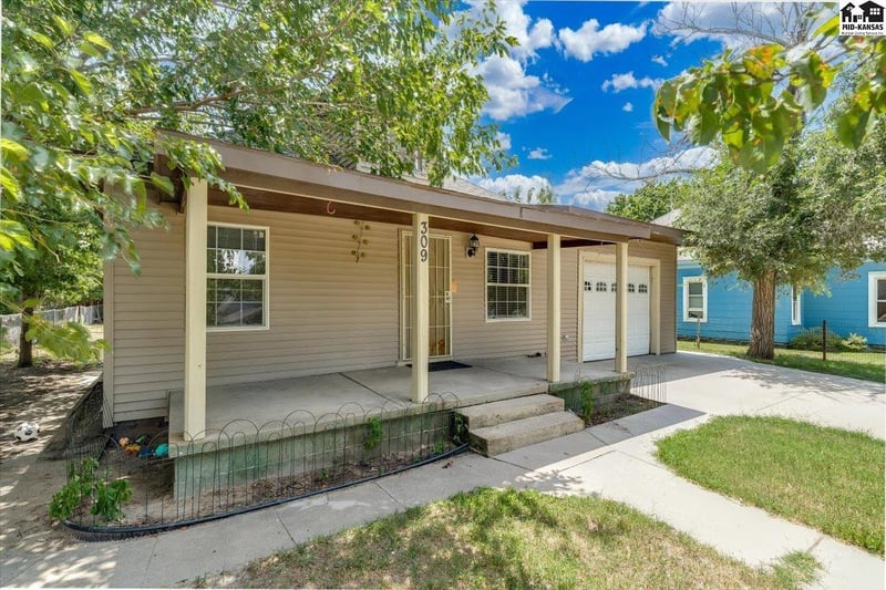 309 Carpenter St, Hutchinson, KS 67501
