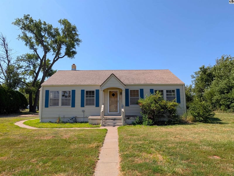 1817 30th Ave, Hutchinson, KS 67502
