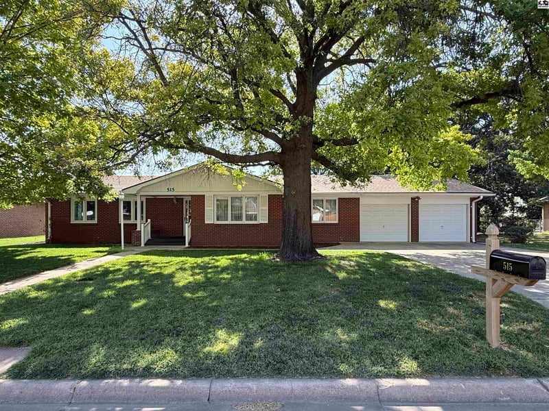 515 Clark , Lyons, KS 67554