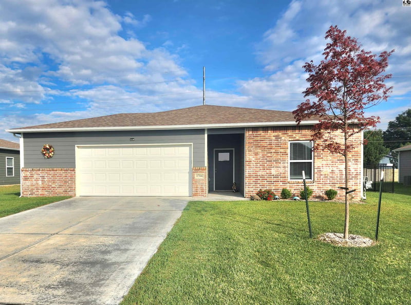 1704 Casey , Newton, KS 67114