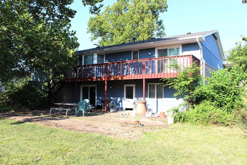 306 Thorp St, Marion, KS 66861