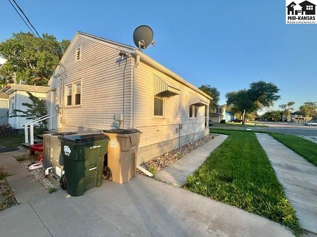324 10th Ave, Hutchinson, KS 67501