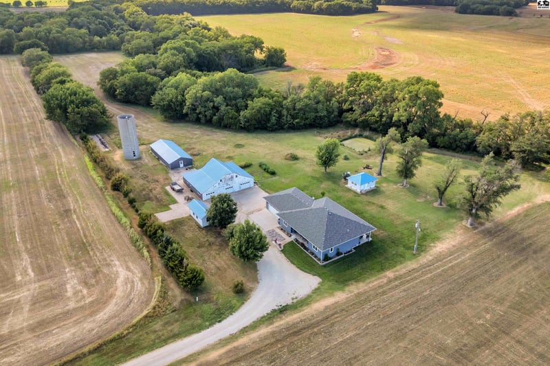 348 Arrowhead Rd, Inman, KS 67546