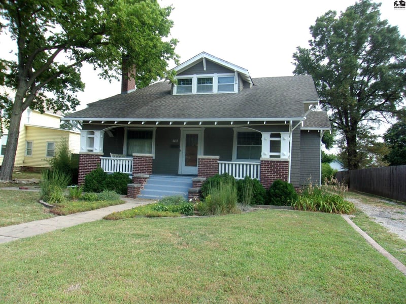 715 Avenue A, Hutchinson, KS 67501
