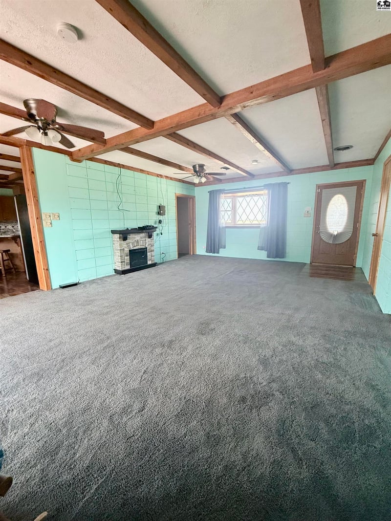 407 Pennsylvania Ave, Holyrood, KS 67450