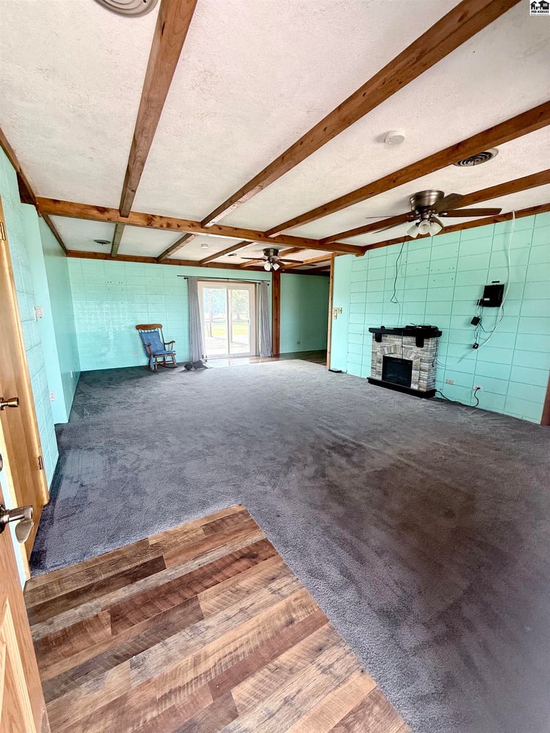407 Pennsylvania Ave, Holyrood, KS 67450