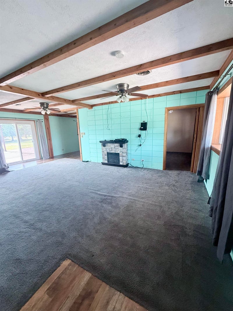 407 Pennsylvania Ave, Holyrood, KS 67450