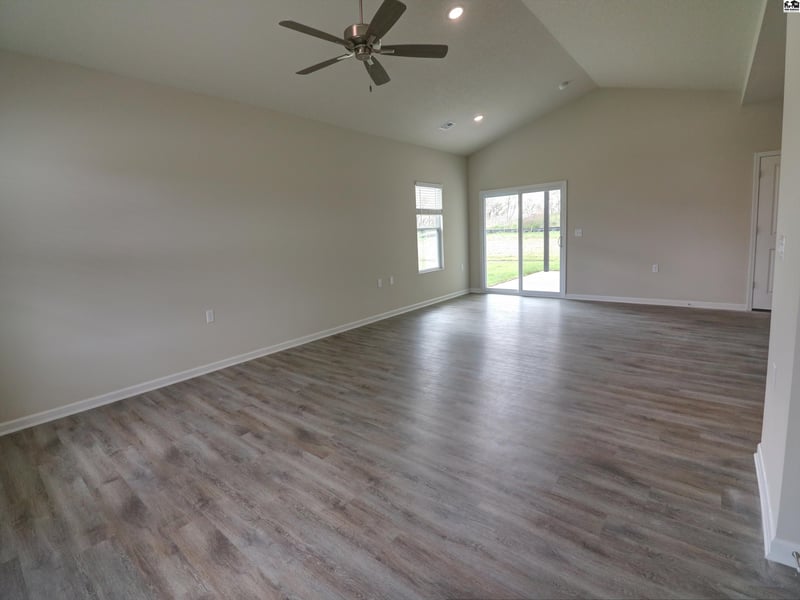 1025 Clubhouse Dr, Mcpherson, KS 67460