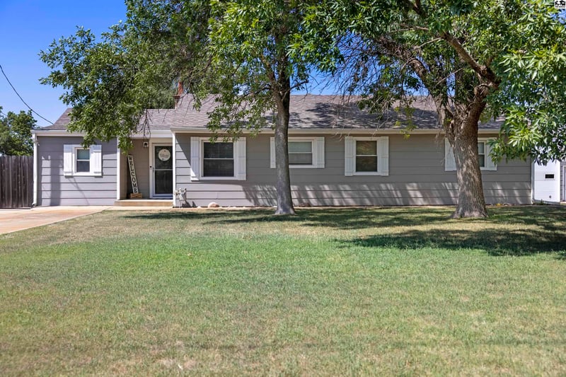 1706 26th Ave, Hutchinson, KS 67502