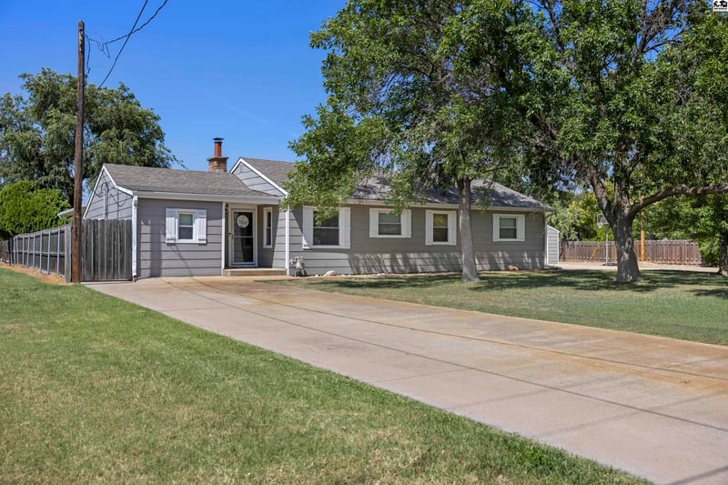 1706 26th Ave, Hutchinson, KS 67502