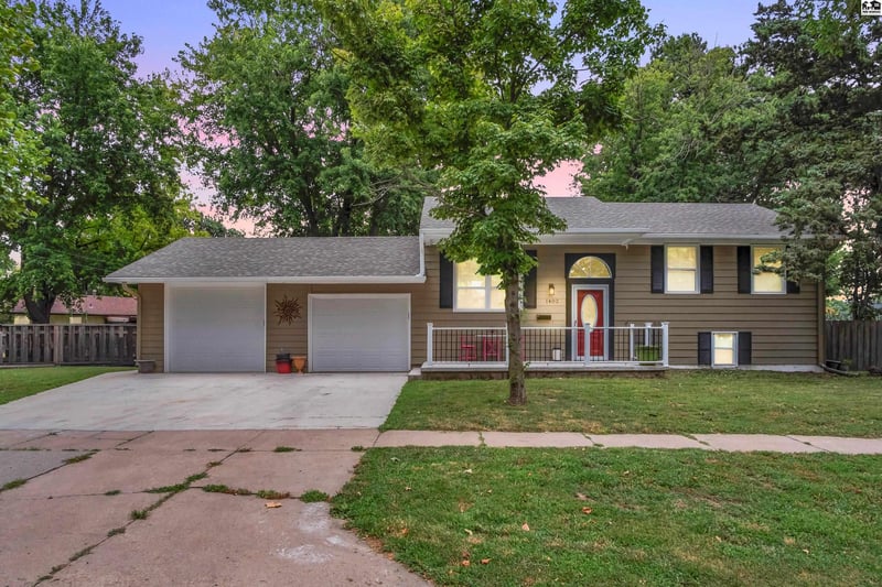 1402 Grimes St, Mcpherson, KS 67460