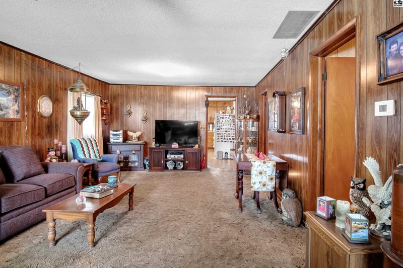 417 Elm St, Mcpherson, KS 67460-9764
