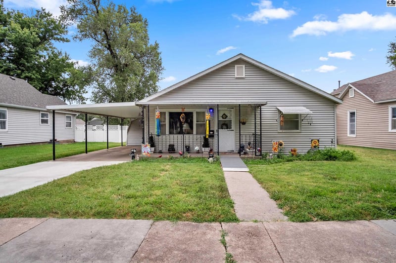 417 Elm St, Mcpherson, KS 67460-9764