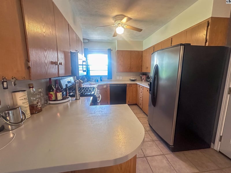 585 Belmont Rd, Pratt, KS 67124