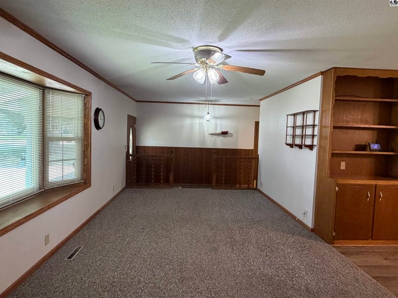 1458 Maple St, Mcpherson, KS 67460